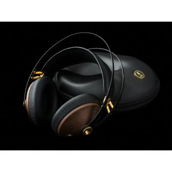 Meze Audio 99 Classics case