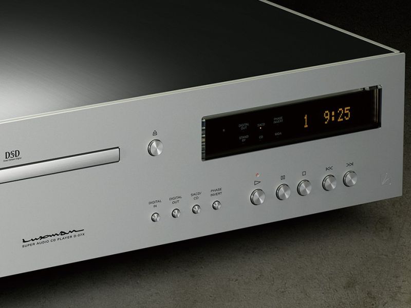 Luxman D-07X